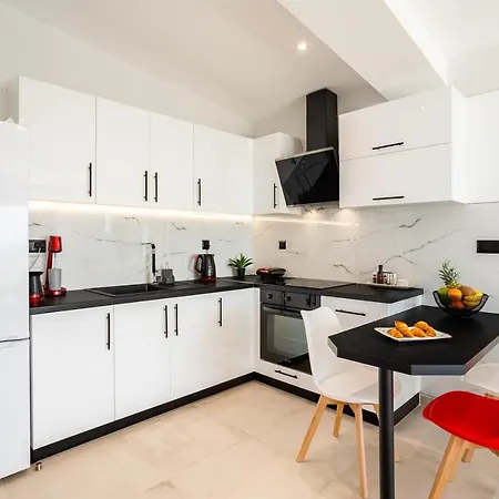 Sail Away In Kalamata, Marina Serenity Appartement *