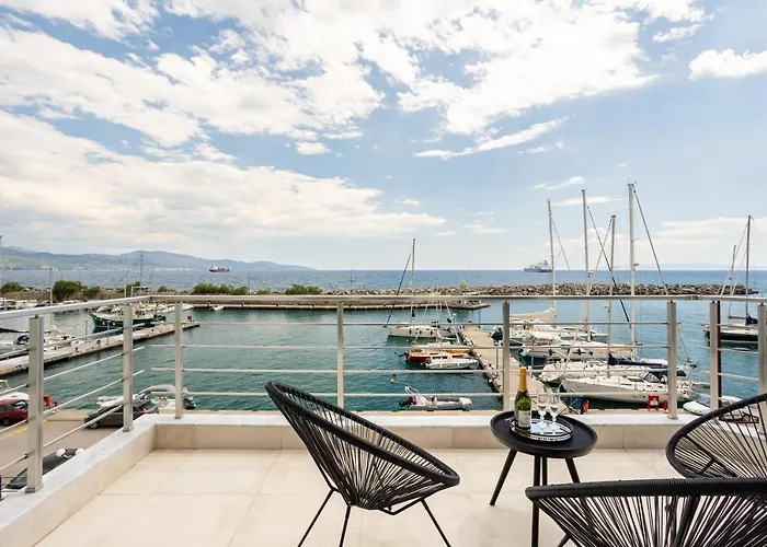 شقة Sail Away In Kalamata, Marina Serenity *