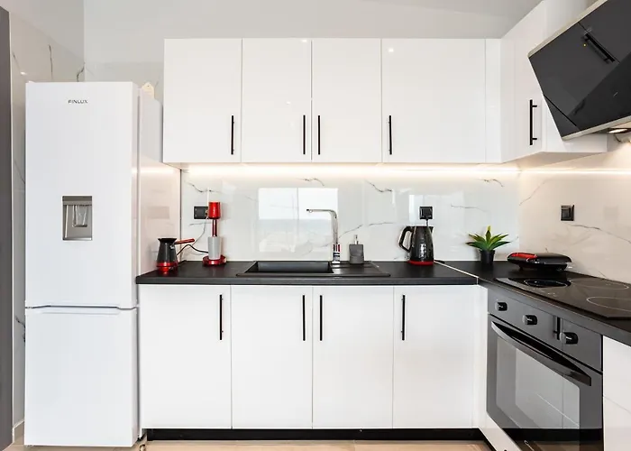 Sail Away In Kalamata, Marina Serenity 公寓